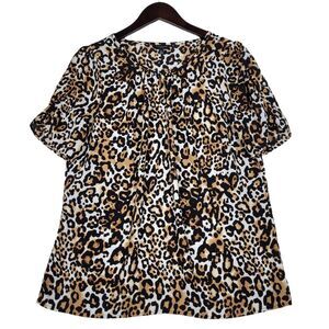 Talbots Shirt Womens Medium M‎ Leopard Print Keyhole Neck Short Sleeve
